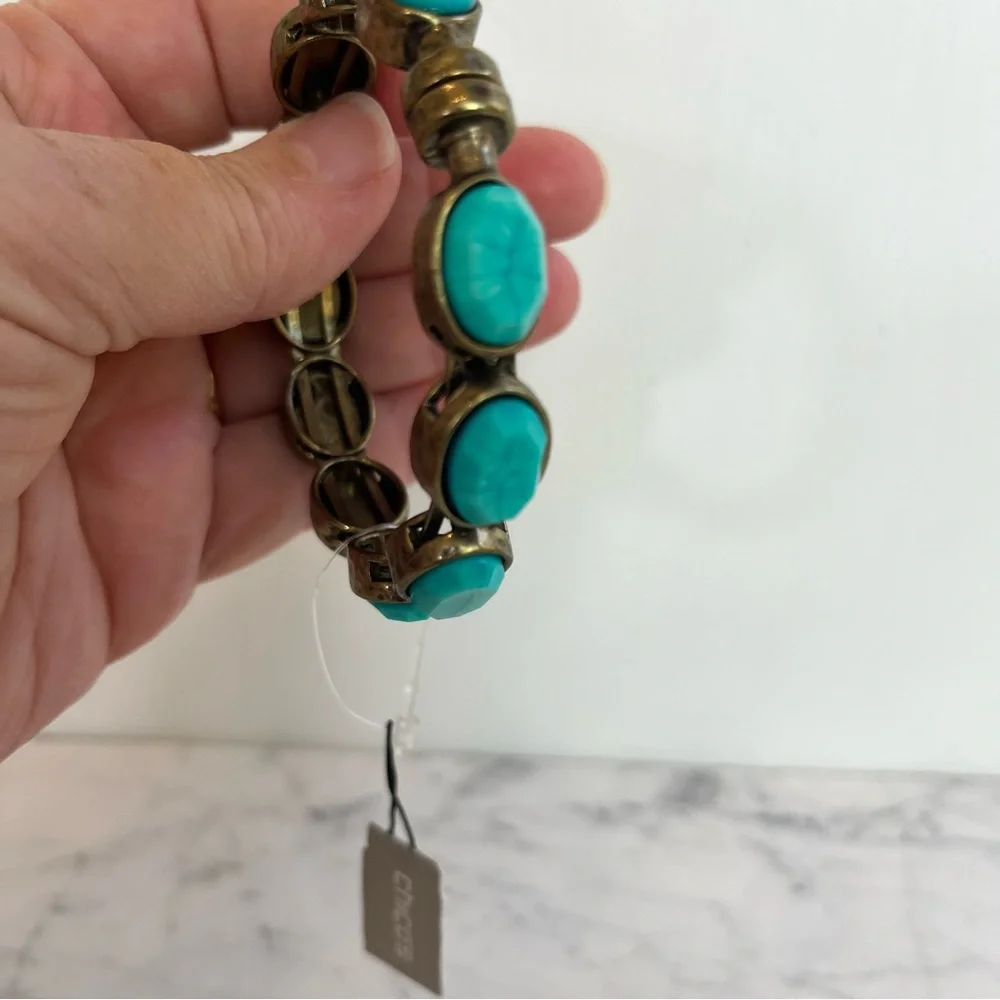 Chico’s Lindy Turquoise Colored Magnetic Clasp Bracelet
